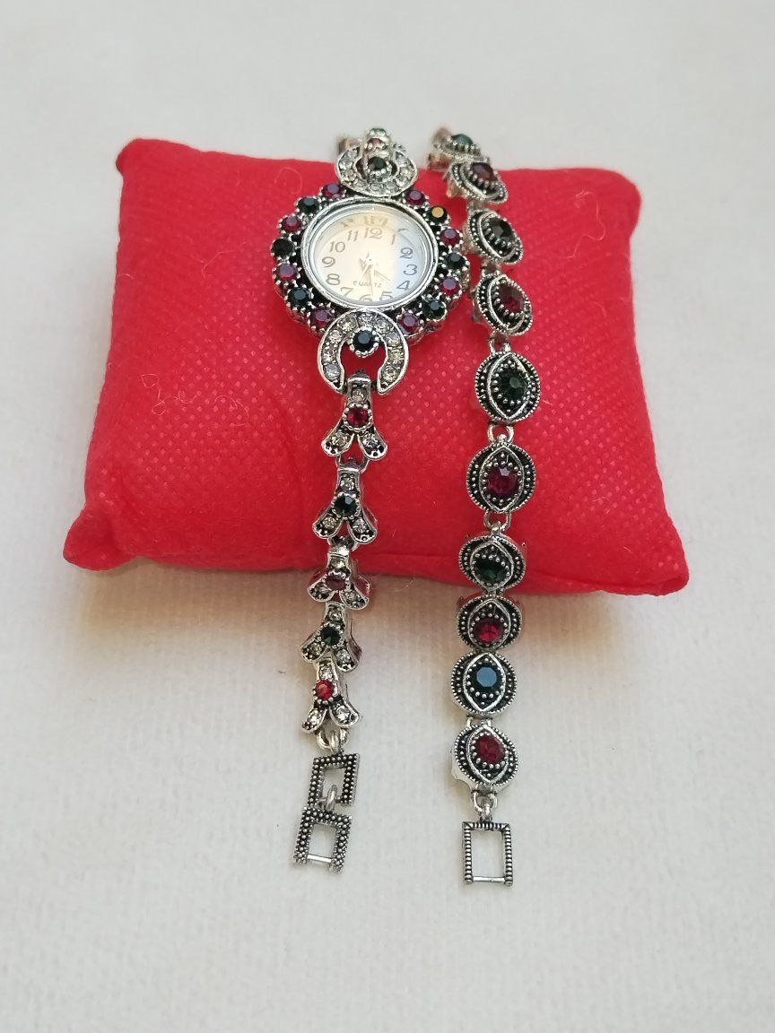 فضه إسترليني يعني مطلي بماء الفضه ماركه اوربيه سعر قطعه 7


**إذا كنت صاحب هذا الإعلان وتريد حذفه لأي سبب، رجاءا أرسل رسالة إلى الدعم الفني**