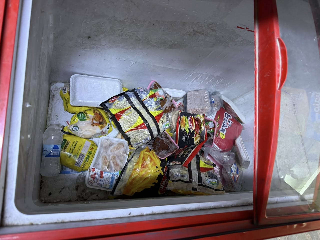 سلام عليكم عندي هذن لبيع مكاني بغداد بلديات ***********
