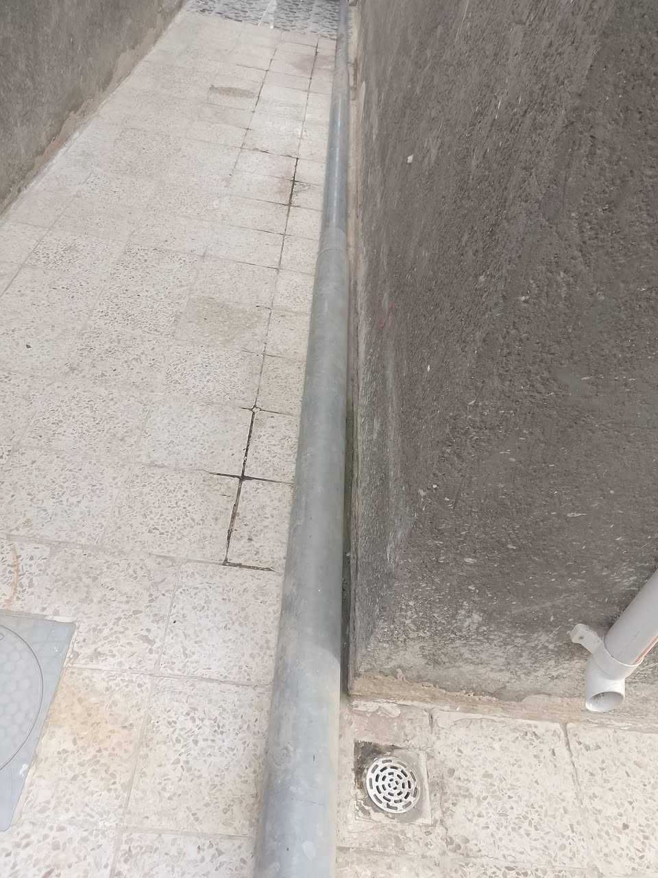 السلام عليكم عندي هاذا التيل لبيع 
***********

