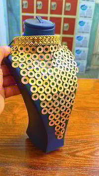 وزن 27غرام يتوفر حسب الطلب وحجم المرتعشة من10غرامات الى100غرام 0783157...