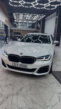 بي ام دبليو 530e • ٢٠٢٢ • هايبرد