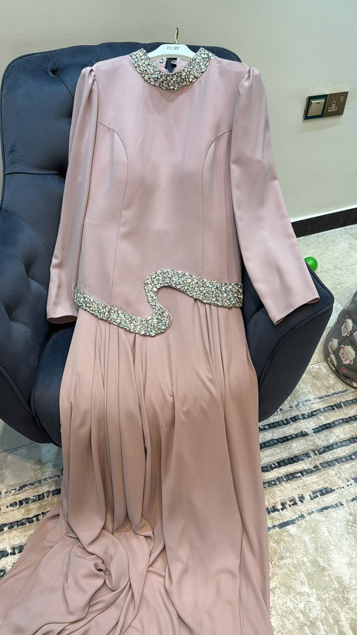 السلام عليكم
عندي فستان للبيع ماخذته من داندي  سعر الشراء ١٦٠ سعر البيع ٨٠ 
مكاني بغداد عندي توصيل  قياس الفستان ٤٦


**إذا كنت صاحب هذا الإعلان وتريد حذفه لأي سبب، رجاءا أرسل رسالة إلى الدعم الفني**