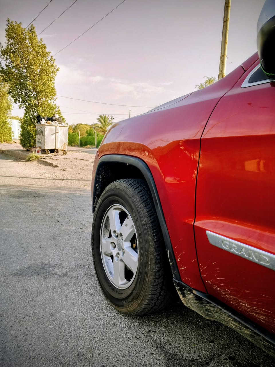 السلام عليكم
جيب لاريدو 2011 رقم بغداد دولي باسمي مداور ثاني يوم  سياره مكفوله بيها بارد قليل باب العبري سونار مرفق بل منشور وارد امريكي داخله العراق مكفوله

مكينه كير حداديه تبريد تخم تاير مكفول كله جديد 
مواصفات السيارة 
شاشه كار بلي 
تحكمات استيرن 
داخل لونين بيجي اسود 
ماوس وضعيات قياده
السياره جديده بمعنى الكلمه ما تصرف عليها ابد 
السعر 160 وبيها حك الجيه المكان الناصريه
الرقم ***********
