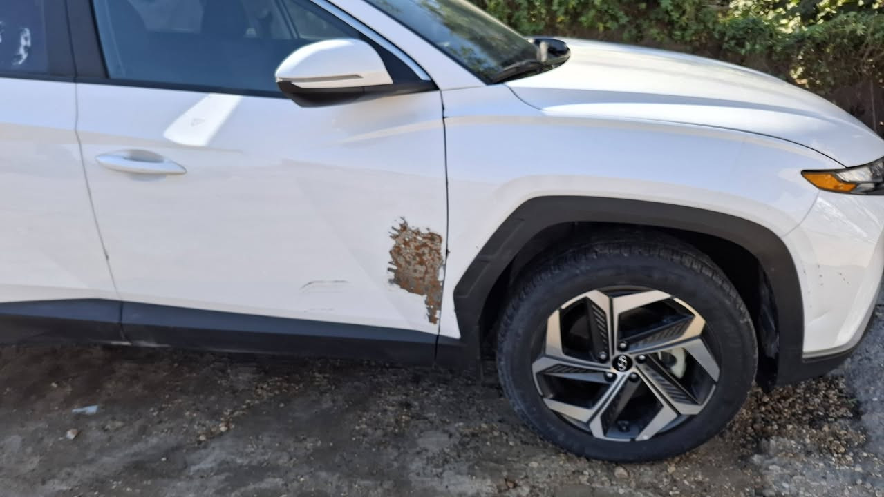 للبع توسان أمريكي ٢٠٢٤
فحص مؤقت
السياره حادثها بسيط وراجع بارد عدى القطعه الموضحه بالصوره بعدني مصابغها 
مواصفات السياره 
فتحه 
كشنات جلد تدفئه 
وباقي المواصفات المعروفه 
السياره بأسمي مكاني بابل 
للاستفسار الاتصال ***********
ال
