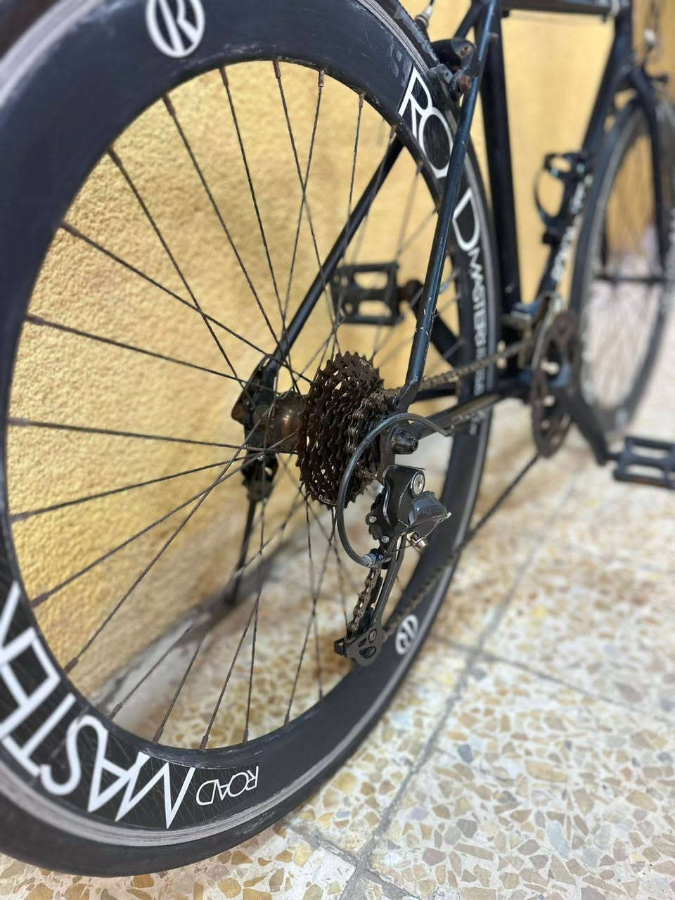 بيسكل باله جاهز مابي اي نقص بدالاته9خلفي 3امامي بدالاته الصليه شمانو  كلش خفيف بلوزن وبلمشي والثاني المنيوم ابوالسرج الحمر السعر 140وبي مجال للشراي مكاني البصره القبله رقم الهاتف ***********بي وتساب الستفسار عل خاص
