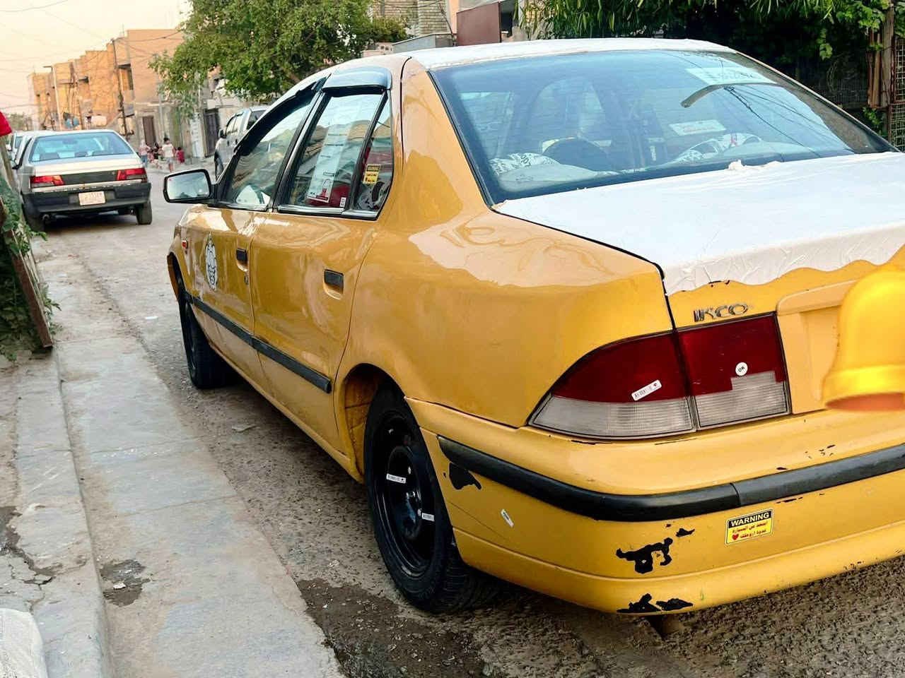 سلام عليكم شباب سمند موديل2011 للبيع او مراوس  رقم بغداد نكليزي سنويه 2027 بسمي شرط تحويل مصفره هيئه غرمات مكينه مكفوله كير فرنسي  مكفولات لا تبخير ولا تنقيص ولا صوت خير من الله صدر امامي خلفي جديد تخم تاير نضيف مدوشمه كاعيه جلد سياره بيه بس هلالات مصبوغه اثر خياس تكم لغود شواصي حوض مكفولات لايت عالي ناصي مسجل بلوتوث كله شغال سياره حلوه كاعده  اليحب يتصل*********** مكاني بغداد البياع تقاطع درويش
