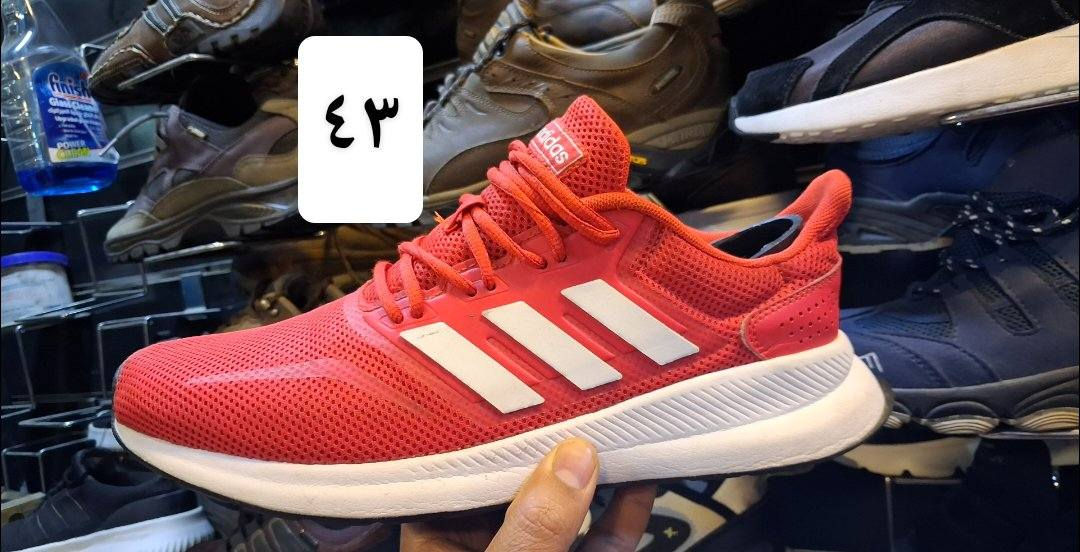 ا
السلام عليكم 
احذية باله اصليات
سعر ٢٥ الف
مكاني بغداد شارع حيفا 
نزله ملعب نادي الزوراء مقابيل معمل ثلج
يوجد توصيل للكل ***********
