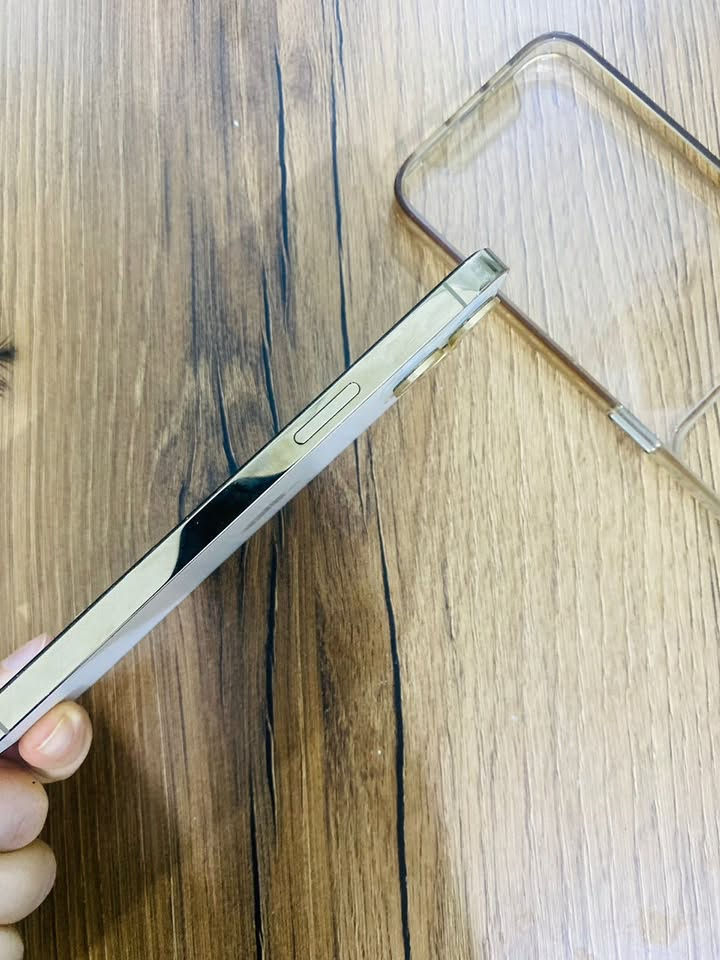 ايفون ١٢ برو ماكس كلش نظيف مبدل ظهر بس لون ذهبي
بطاريه٧٩ شرط بدون صرف ع فحص
ذاكره ١٢٨
الكاميرا سالب ٥ متوقفه
اريده ب٣٨٠ وبي مجال قليل 
*********** مكاني رفاعي
