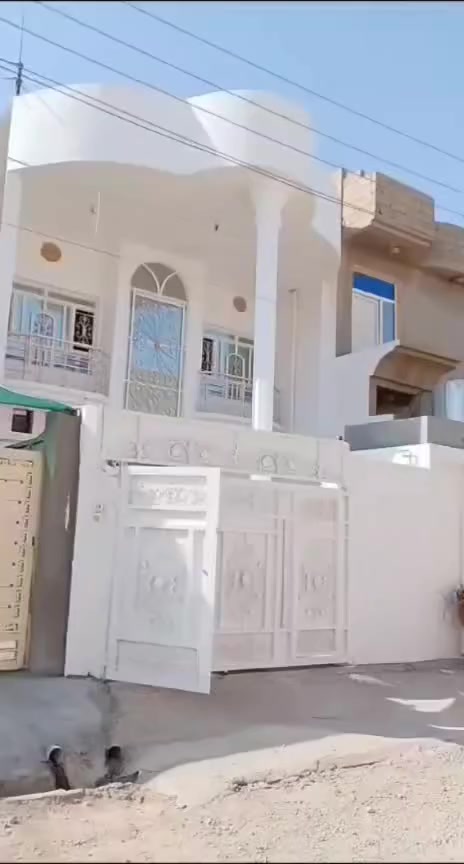 دار للبيع طابقين ١٣٠م طابو حي السرور قرب جامع سيد مهدي اتصال ***********
