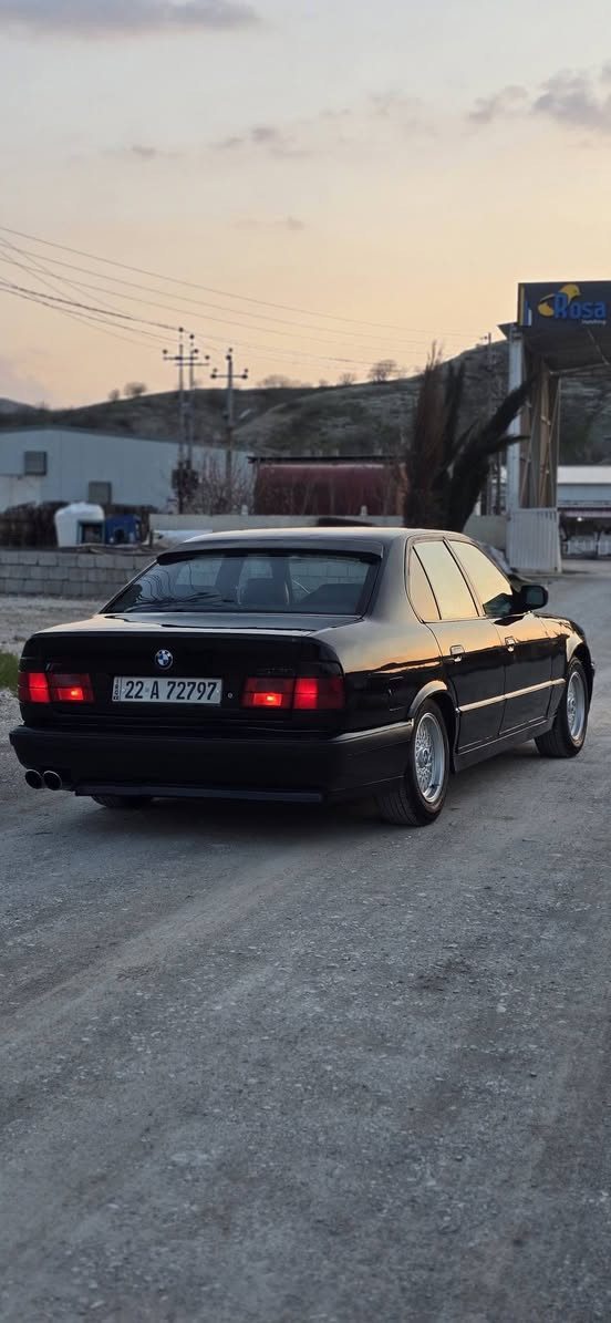 مۆدیل ۱۹۹۱
مواسەفات فولی بێسلایت گێرحادی
٤جام کارەبا
مەکینە 525بیلاد تاک دیجیتاڵ
یەک جەمپی پێشی هەیە بی ناوگرتن
پشت و پێش کەپس
لای سەکن دەحمی هەیە شانی گرتوە بێ شانسی
گێڕو ئەکسل بەشەرت
مەکینە دەنگی بێرنو بەگنی تیایە
سەرف وو بوخاری نیە
چوار ویلی سفڕی لەژێرە تایەکانی خاوێنە
سبوخ حامە بۆ جوانی
ڕەقەم هەولێر
سەنەوی نوێیە تا ۲۰۳۰
٤۰هەزار خڕامەی لەسەرە
کارەبایی بەشەرت
هەموو گیانی بەشەرت تەقەو ڕەقە
0776 182 71 41
واتس ئاپی لەسەرە
تکایە گەر مووشتەری نی سەرمان مەیەشێنە رانية, السليمانية
