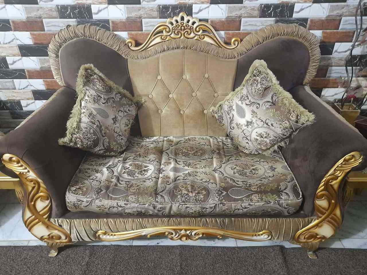 طخم جديد ٢ قنفه كبيره وواحده وسط وطبلات ذهبيه عدد ٤ بضمنهم واحده كبيره للبيع


**إذا كنت صاحب هذا الإعلان وتريد حذفه لأي سبب، رجاءا أرسل رسالة إلى الدعم الفني**