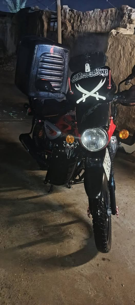 بوكسر موديل 2023 داخلة بل 2024 شهر 12مرقمة اي نقص مبيهة دراجة كاملة 
للستفسار واتساب :***********
السعر 2750000
عنواني بغداد الشعلة
