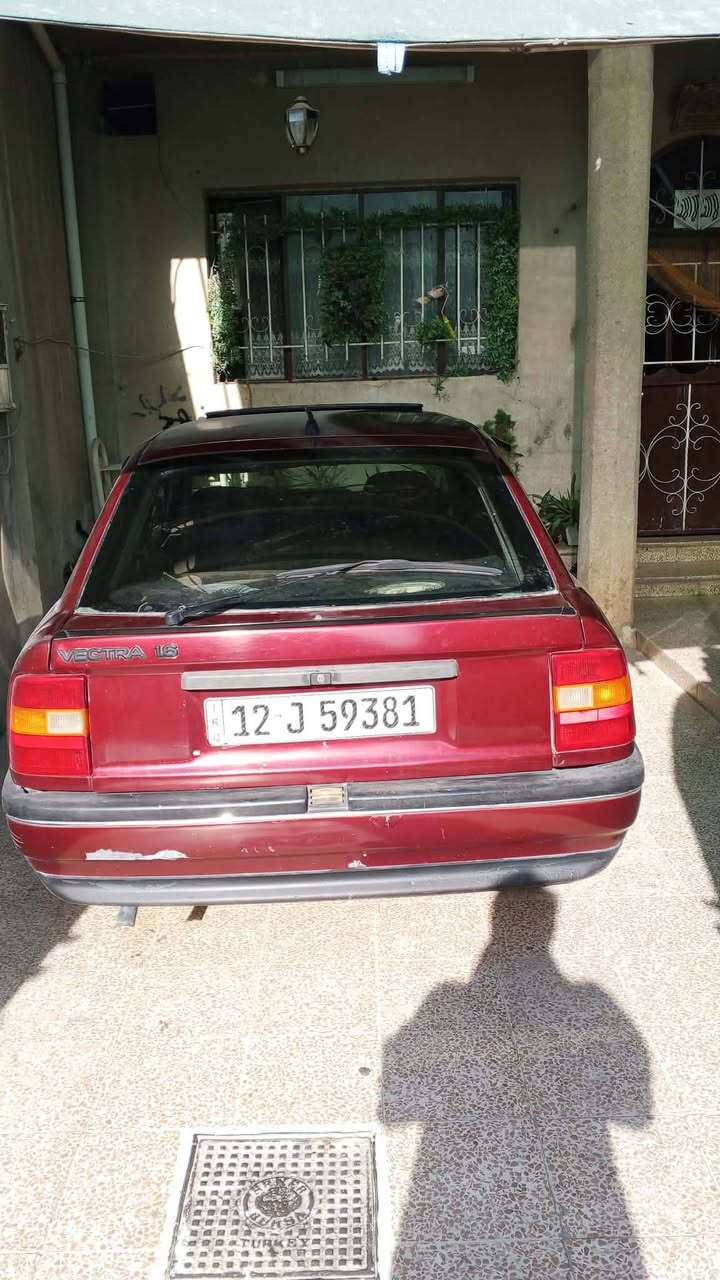 اوبل ڤكترا للبيع موديل 1993 بدون اي ظربه كلش نظيفه صبغ فقط جماليه سنويه لل 2030 رقم نينوئ انكليزي محرك كير شرط نظافه فول تخم تايرات باتري هزه صارلها شهر ساقطه بعدها جديده السياره السعر 37 وبيها مجال رقم ***********
