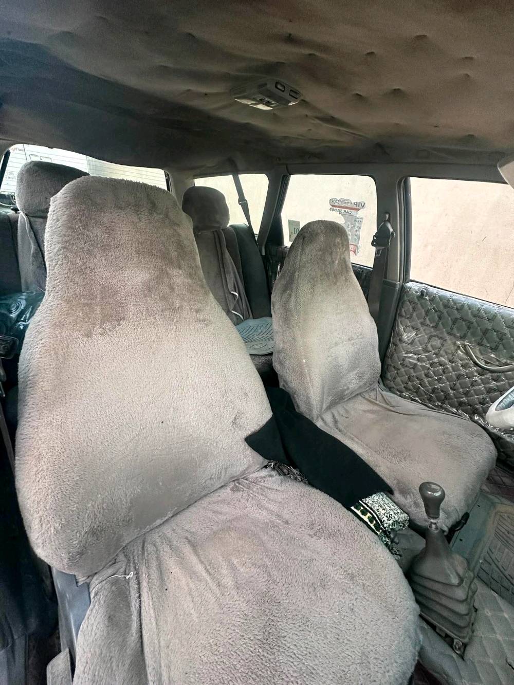 مازده 1990  626محرك 8 بخ فول اقتصادي  سنويه مجدده ل 2031 بسمي شرط التحويل والغرامات  مقدمه بيها بطاقه بانزين يرادلها ترتيبات بصيطه رايدها 33 وبيها مجال مكاني كركوك.***********