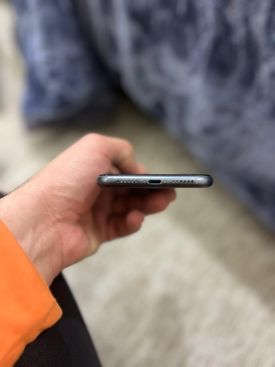 آيفون ١١ عادي
فقط شاشة مبدل بلادي 

ذاكرة ٦٤ 

ضمان يومين 

شرط ما بيه ولا شخط 

بطارية ٧٠ 

السعر١١٥$و مجال للطيبين 

للتواصل ***********

المكان أربيل 

السعر جوه السوگ ما تلاگي هيج سعر 

وياه كفرين هدية
