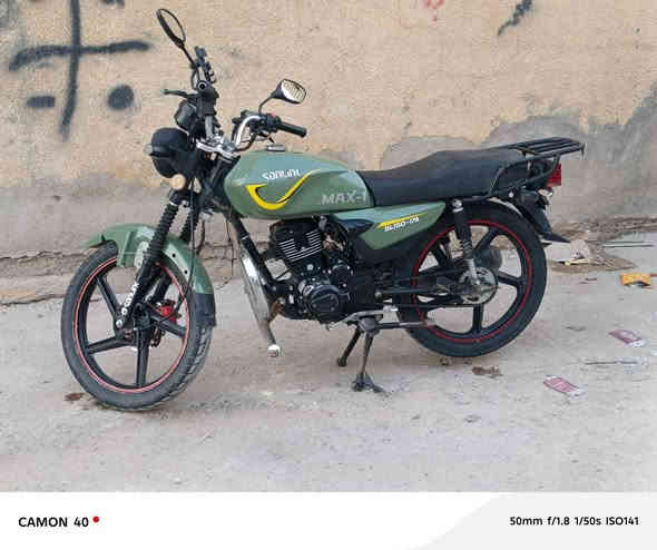 السلام عليكم حبايب سونك للبيع موديل 24 اوراق موجودات مال شركه يرادله شغلات بصيطه مكينه مامفتوحه سعر 600 وبيه مجال قليل مكان الزعفرانيه ***********
