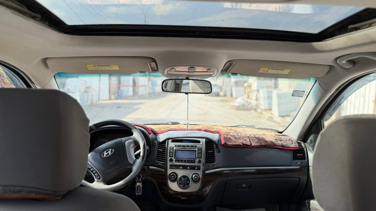 السلام عليكم
للبيع سنتافي 2010
 رقم بغداد سنويه  بأسمي  وارد خليجي 6 سلندر فور ويل
ضررها الجاملغ الأيمن مصلح ومصبوغ والباقي مكفول 
ماشي 170
صدر . تخم تاير.  مكينه كير كله مكفول
ب145وبيهه مجال للشراي
***********
