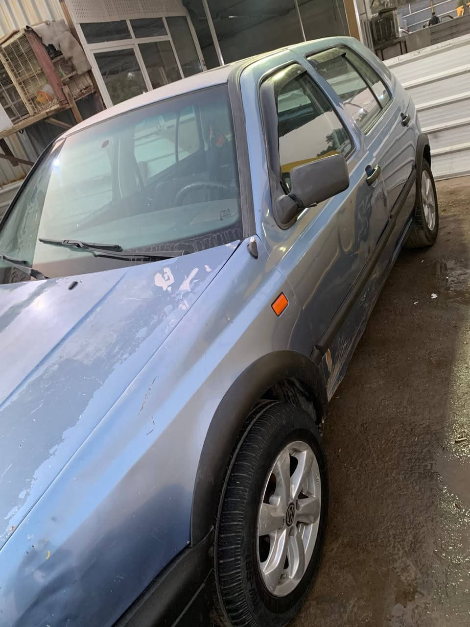 السلام عليكم كولف موديل ١٩٩٣ كير عادي
كير ومكينه مكفولات
صدر امامي جديد
تخم تاير جديد 
رقم انبار تحويل مباشر 
٣٢ وبيه مجال قليل
***********
