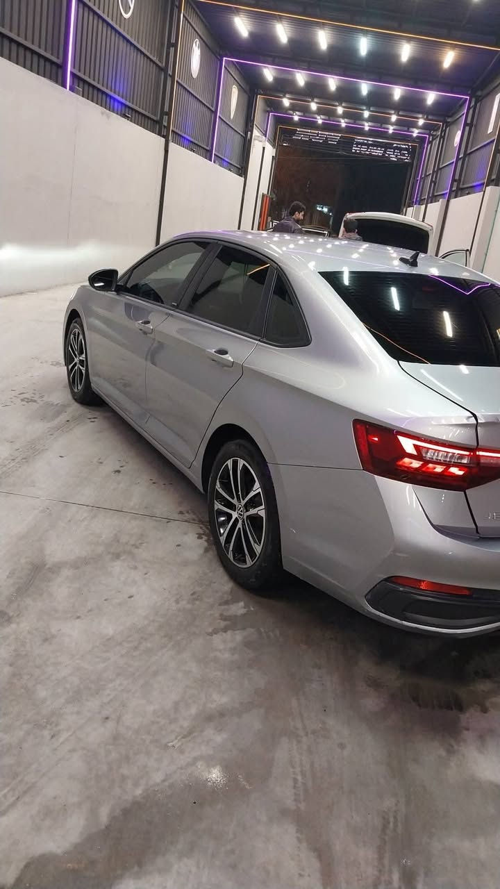 للبيع فقط
VW JETTA SE 2024 
فولكسواكن جيتا 2024 

⚙️ محرك 4 سلندر 1.5L توربو

الحالة -الضرر _ ( بابين صبغ فقط بدون دواخل )

◽نظام دخول ذكي 
◽كشنات تدفئة
◽نظام تحذير مغادرة المسار 
◽نظام محافظة ع المسار 
◽نظام نقطة عمياء 
◽نظام تنبيه حركة المرور الخلفية 
◽فرملة طوارئ تلقائية 

ماشية 11 الف mi فقط ✅
رقم كاتي تترقم شمالي 

مكان السيارة العنوان موصل
للإستفسار 
*********** إتصال أو وتساب 

يتوفر لدينا كافة السيارات بنظام القسط بدون كفيل
