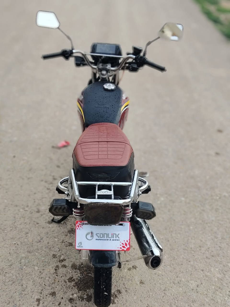 للبيع سيفان موديل 24دراجه كامله خير من الله اوراق كامله نتصل ودلل مكاني ديالى ناحيه سلام عله طريق دلعباس نتصل ودلل ***********
