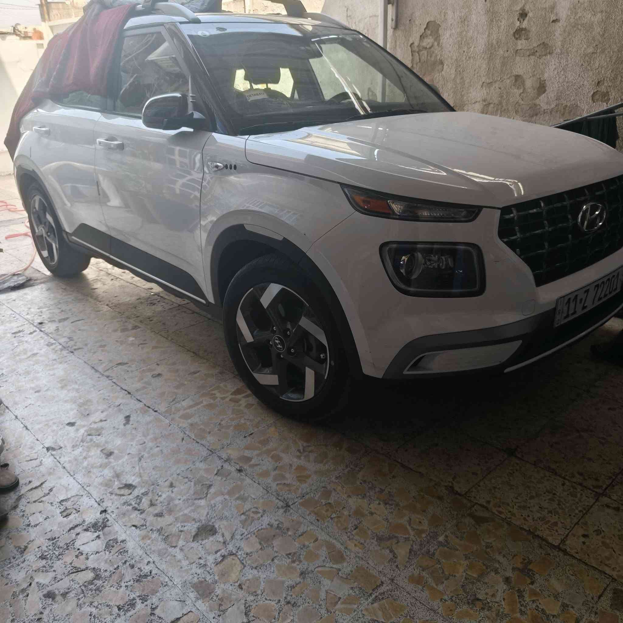 سلام عليكم فينو لبيع بدون ارباك ماشية ٢٠ميل سيارة جديدة ***********
