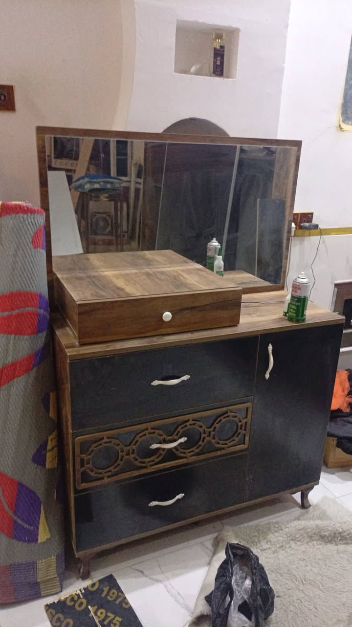 غرفة نوم تركيه 5 قطع للبيع للاستفسار الاتصال على الرقم *********** أو المراسله على الواتساب
