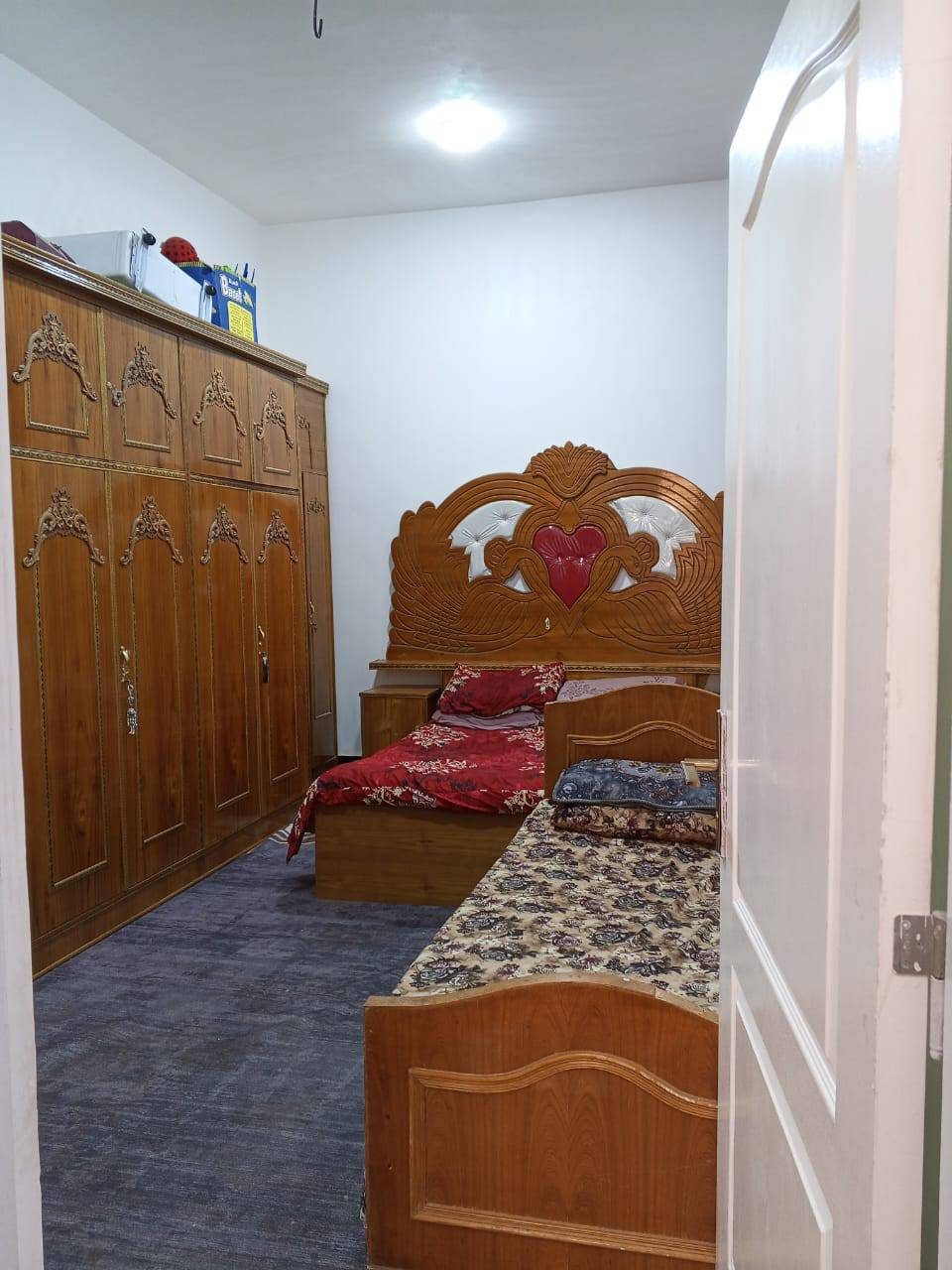 السلام عليكم
بيت للبيع في الكوفه حي ميسان  شارع الزوار المختصر  طابو زراعي سند 25 الأساس صب والسكف صب 
بيت كامل مكمل مكفول من كل جوانب 
مواصفات البيت مساحه البيت 115
غرفتين + صاله + استقبال + مطبخ + صحيات داخله وخارجيه + طارمه صغيره 
وايضا ارضيه بورسلين + جدران سيراميك كامل مكمل كلشي ما عاوز ولا حبايه تجي تخلي غراضك وتكعد وانت مرتاح البال ..بناء حديث مال جناي 2025. السعر45 مليون وبي مجال للشراي 
للاستفسار مراسله الصفحه او رقم 
‏‪/0788 109 4152‬‏ ملاحظه اقساط ما نبيع /
