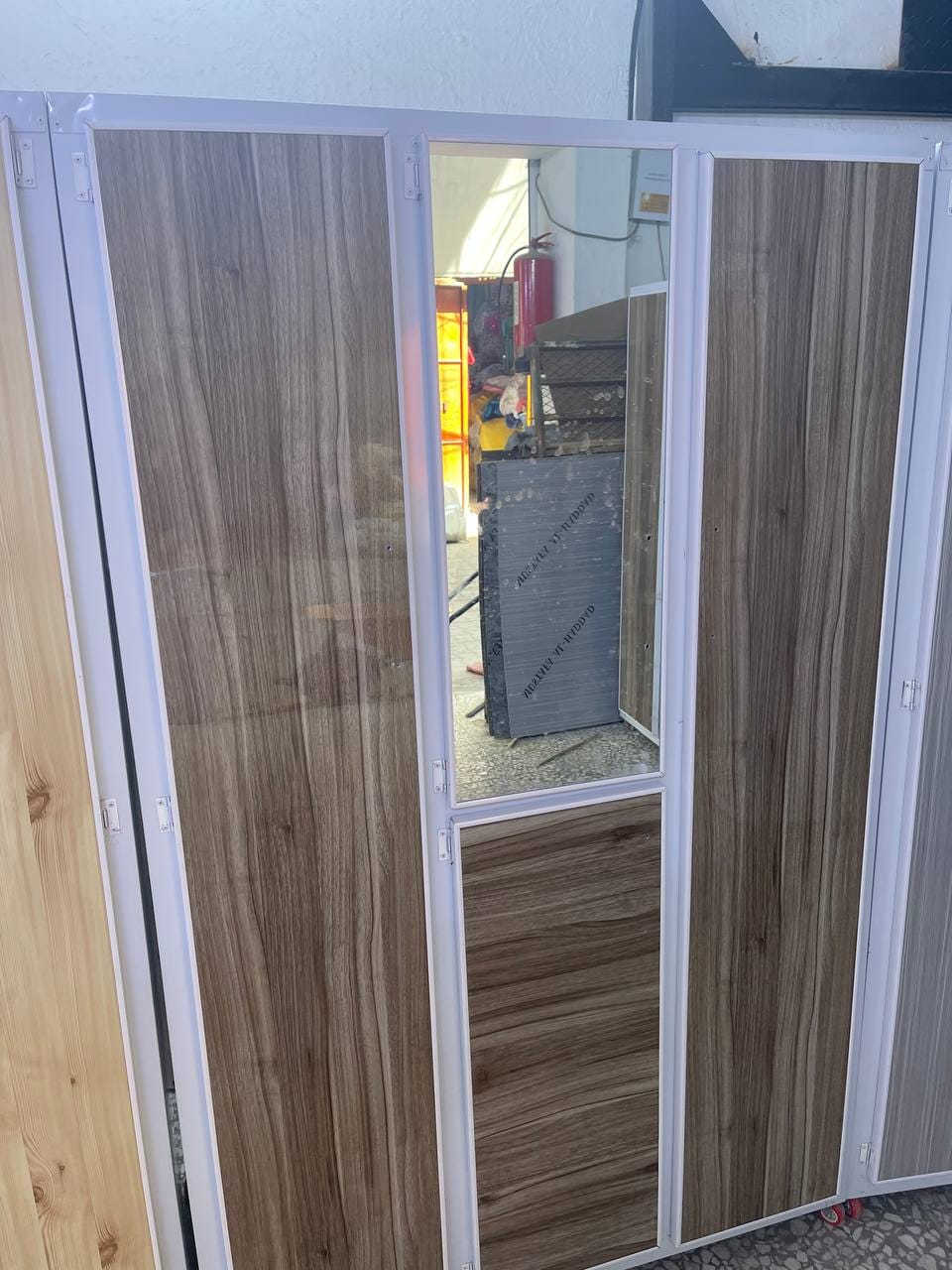 كنتور حديد مغلون معدن
 
الارتفاع ١٩٠ سم 
عرض ١٢٠ سم 
عمق ٥٠ سم


**إذا كنت صاحب هذا الإعلان وتريد حذفه لأي سبب، رجاءا أرسل رسالة إلى الدعم الفني**