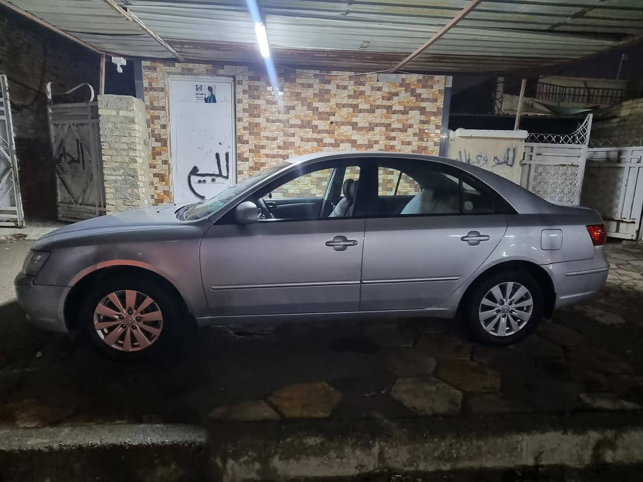 سلام عليكم سوناتا موديل 12 المقدس وارد كوري كفالة كير محرك حداديه باتري جديد تخم تاير جديد مكان السياره في ميسان العماره مركزي  سعر 110الئتصال على ***********
