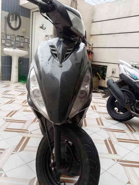 ماكس مضلع للبيع الدراجه خير من الله
السلام عليكم

مكينه ما مفتوحه 49 بلادي

كهربائيات كلها شغاله

كفرات وسوادات بلاديه الداخل أمولح

صالنصه بلادي واقيه بلاديه 

نقصها هلاله هندر 

السعر 500 بيها مجال كلش بصيط 
مكاني بغداد الدوره 
الرقم *********** بي واتساب
