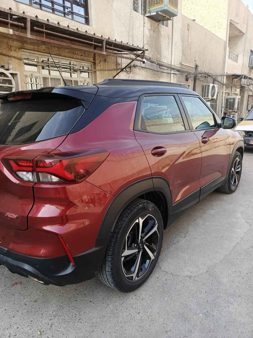 سلام عليكم للبيع فقط شيفرولية تريل بلايزر فئة RS موديل ٢٣ فول مواصفات عدا الفتحه ماشية ٢٥ الف السيارة بيه فوك قبق البانزين كلير شبر او اقل بدون قطرة معجون اي حادث مابيه السعر ١٥٠ بيه مجال للشراي عنوان بغداد الطوبجي ***********
