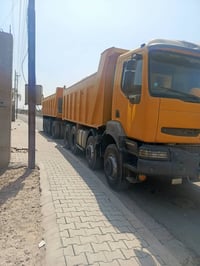 رينو • قاطرة مع مقطورة • جاهزة للشغل