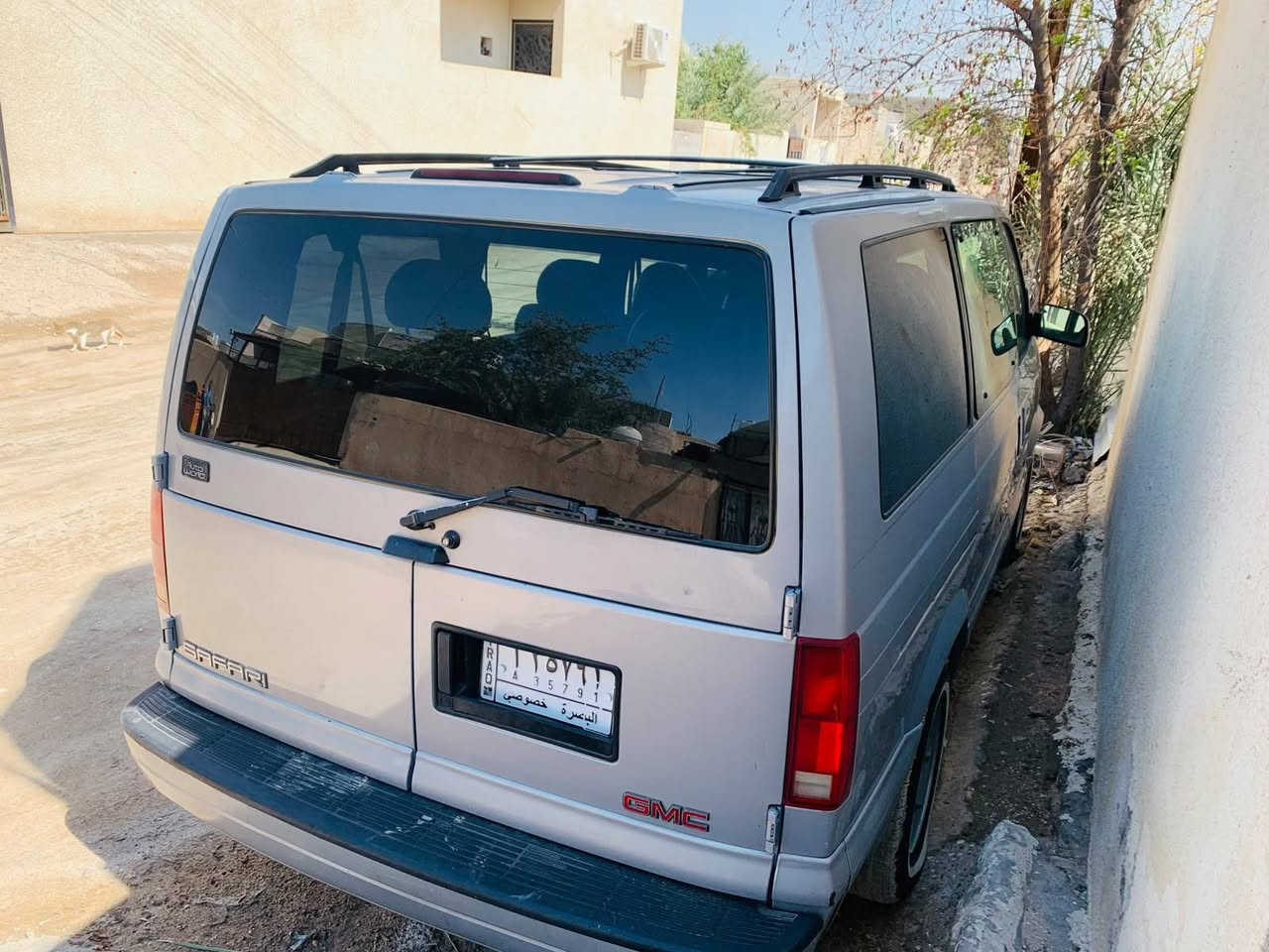 فان جمسي سفاري موديل 2005
سياره جديده  مزاد مسجله وكاملة  كلش نظيفه وتبريد ثلج  واخذها وسافر بيها وين ما تريد  مكان السياره البصرة ابي الخصيب 
السعر المطلوب 90  واتساب 
***********
