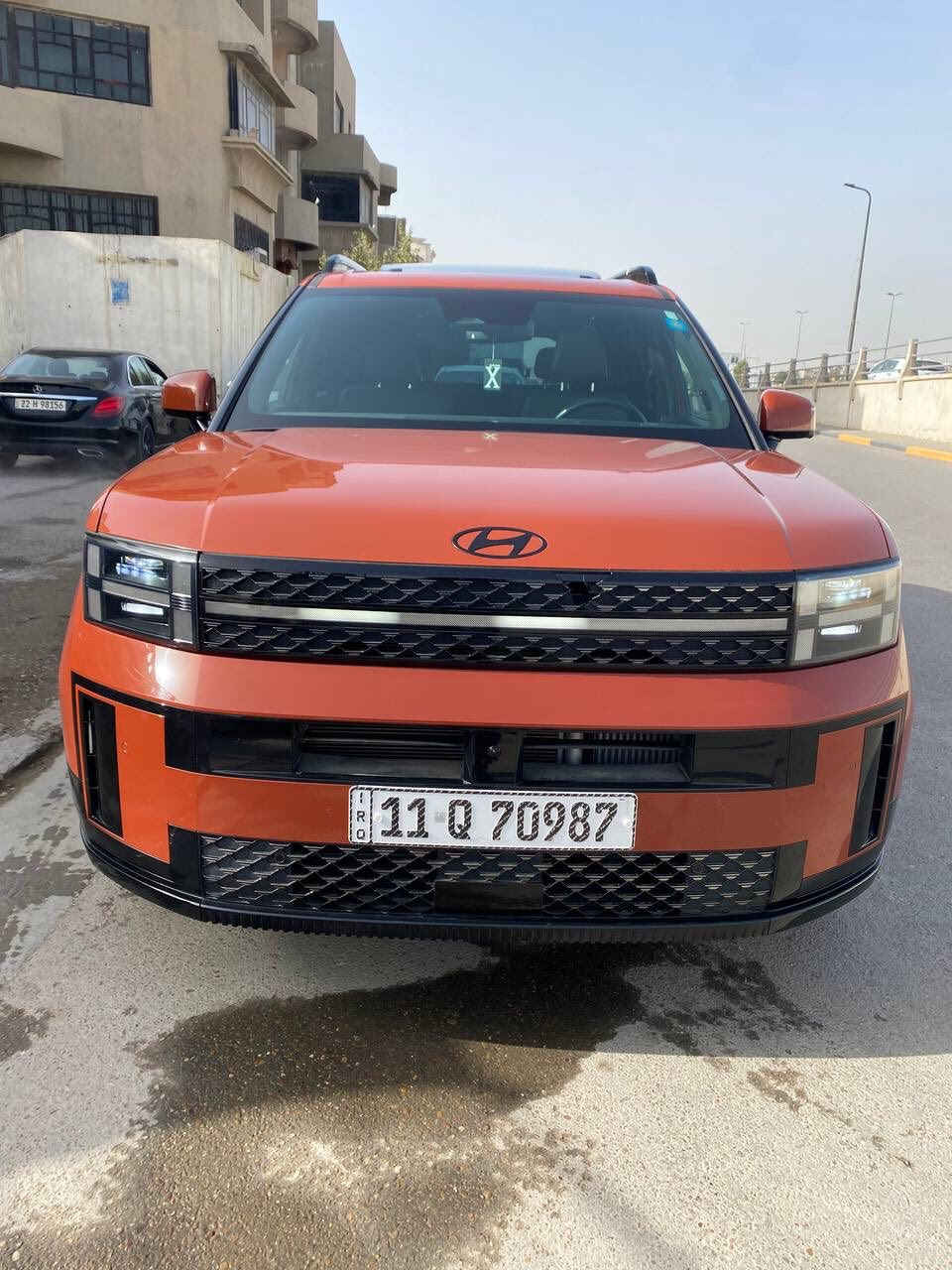 السلام عليكم :
هونداي سنتافيا 2024 ( CALLIGRAPHY ) فول VIP اعلى مواصفات - لون مشمشي مميز 
- 7 راكب - ماشية 10 الف 
الحادث : جاملغ جهة اليسار وصندوك - بدون ايرباك 
( للبيع فقط بدون مراوس )

المواصفات : 
1 - بانزين محرك 2500 cc - تيربو 
2 - بصمة تشغيل وابواب وصندوق
3 - بانوراما فتحتين
4 - شاشة كبيرة ديجيتال متصل 
5 -  5 كاميرات محيطية 360 درجة و حساسات و رادارات ومستشعرات ذكية وتحذير ذكي عند الاقتراب 
6 - تشغيل عن بعد + اوتوبارك -تقديم وترجيع بالريمونت 
7 - قيادة ذاتية وتحديد المسار وتوقف ذاتي 
8 - فول تحكم ستيرن 
9 - كشنات جلد كهرباء امامي وخلفي و تدفأة وتبريد وتحكم وخزن وضعيات الكراسي الامامية 
10 - فور ويل درايف 4 * 4
11- شفتات وتدفأة وتبريد بالاستيرن 
12 - لايت زنون امامي و لد خلفي 
13 - صندوق كهرباء ذكي يفتح عند الاقتراب 
14 - قطع تبريد امامي وسطي وخلفي ( تحكم منفصل ) 
15 - هند بريك بصمة و اشاير بالمري و سستم  سماعات ( BOSE ) - 
16 - ثلاث انظمة قيادة ( ايكو - سمارت - نورمال )  
17 - برادات خلفية  
18 - ويل كب رياضي قياس 20  
19 - منفذين شحن موبايل لاسلكي مداخل USP وبرادات خلفية و وانارة محيطية ومري جانبية شفط وترحيب عند الدخول وبردات خلفية اصلية — وبعد مواصفات اكثر   …

- مكان السيارة : بغداد - حي القاهرة 
- للاستفسار والتواصل وطلب السعر  : *********** 
- غير متواجد على الفيس &
