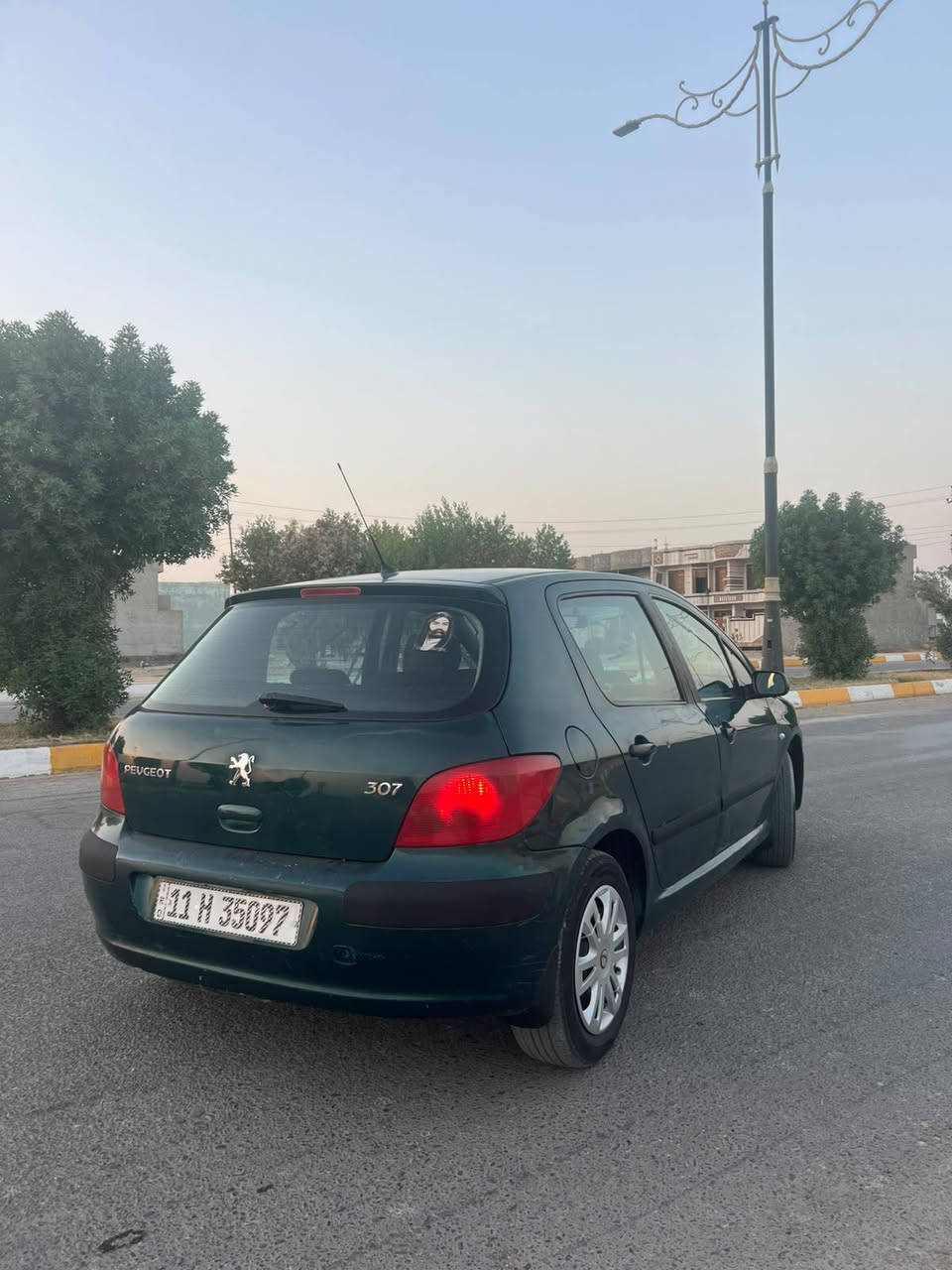 السلام عليكم
بيجو 307 موديل  2005 السيارة بأسمي سنويه لل2029 رقم انكليزي بغداد هزه جديده شرط تحويل ثاني يوم 
تخم تاير جديد بالكارتون
كير محرك مكفولات  شرط  
تبريد ثلج 🥶 تدفئه نار 
دشبولها شخط مابي
صدر خلفي وامامي كله جديد
باتري جديد 
كهربائياتها كلها شغالة مابيها شي ميشتغل 
السيارة شرط اي چطل مابيها 
💐 السعر 47 وبيها مجال بسيط 
السياره وضع شركه بدون صبغ او ضربه خارج او دواخل  بيها قطعه وحده بدون معجون او ضربة اثر جراد وشرط السونار ونضافتها تحكم 

للاتصال علرقم
***********
***********
