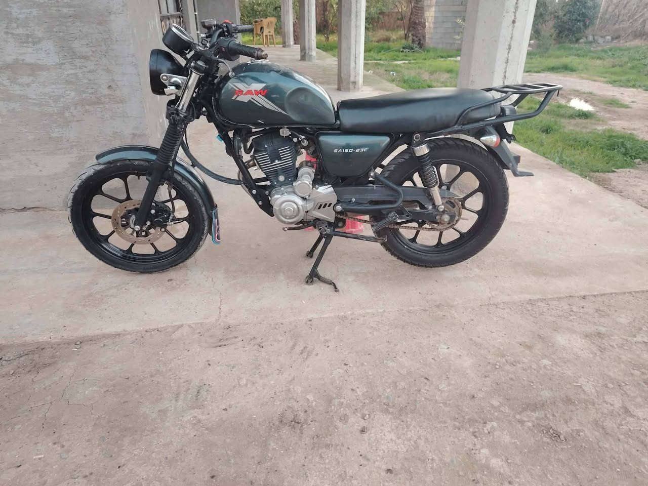 ماطورات عدد اثنين للبيع ساو موديل ١٩ ع كل عيب    إيراني  موديل 24 
للبيع مراوس يرهم عادي ***********
