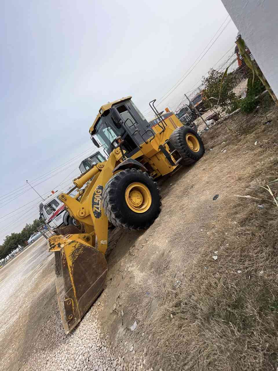 السلام عليكم شفل موديل ٢٠١٣ بموديله رقم بغداد مكاني حله معارض النيل معرض ابو عزام المعموري السعر ٢٩٠ وبي مجال 
***********
