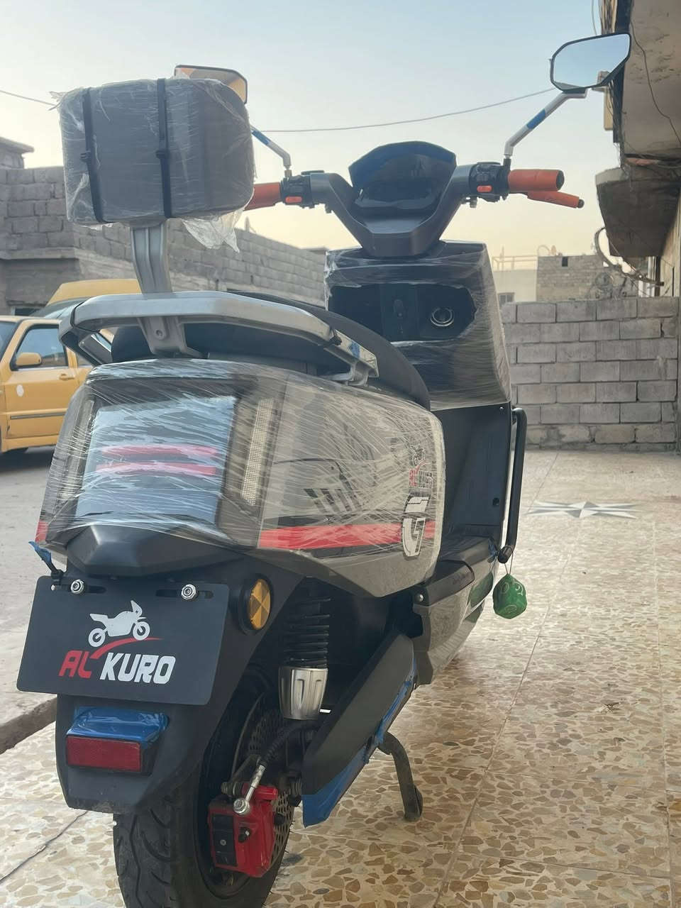 سلام عليكم اخوان ماطور جي تي للبيع ست باتريات شرط عقل شرط ملف ٢٠٠٠لايت عالي ناصي نشرات ليليه خالط إشاره أو بس بي ملاحضه بصيطه بس كسر بدرع مثل ما موضح اخوان الماطور رايده  ٦٠٠ـ***********اخوان بس العداد مال سرعه مرات يشتغل مرات ما يشتغل معرف شبي اعتقد فيشه مالصه
