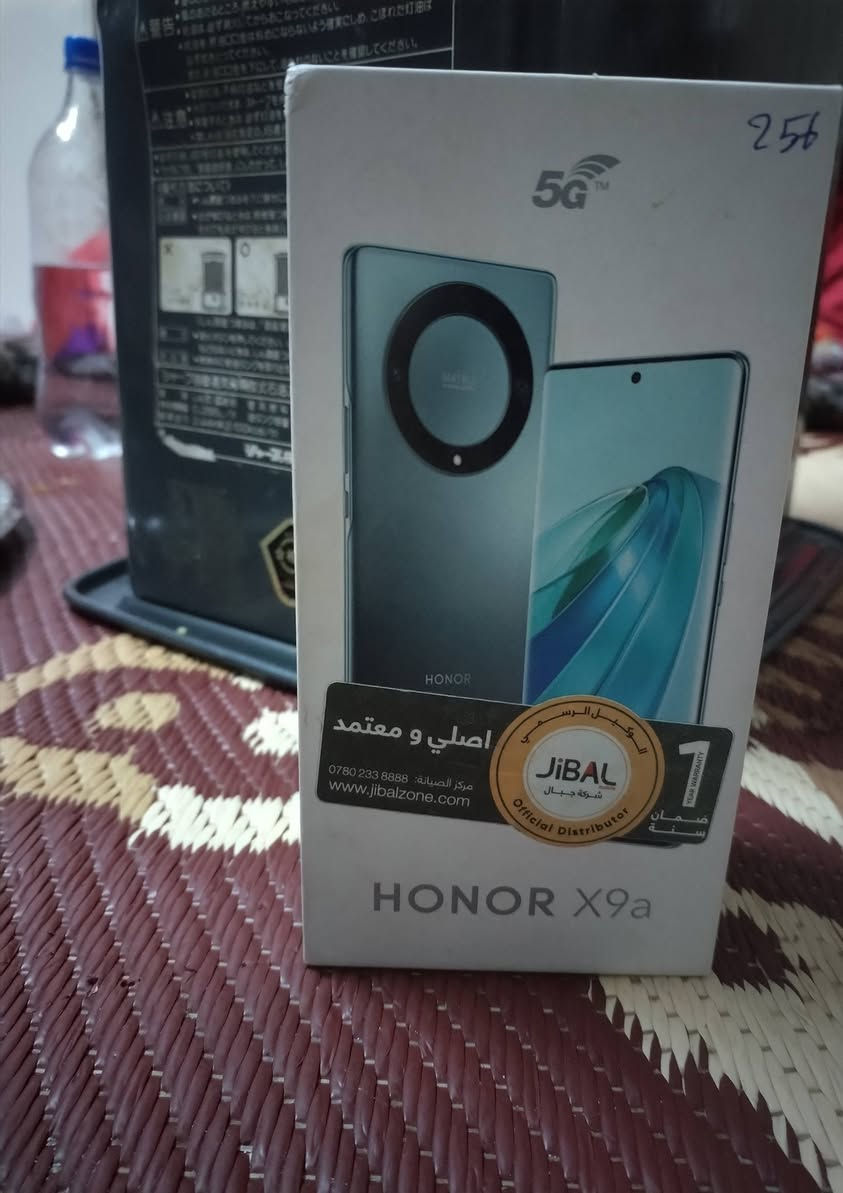 السلام عليكم موبايل للبيع  هونر اكس 9 اي ذاكره256 الرام 8+8 يشغل ستين فريم
مكان حي انتصار جانب الايسر السعر 200 وبي مجال  ***********
