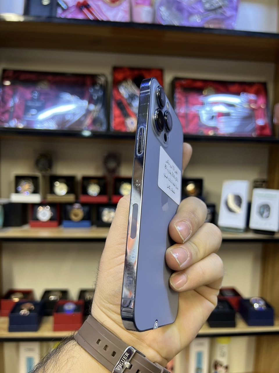 13 برو ماكس بسعر مناسب 😍
13 برو ماكس ذاكره 256 بطاريه 87 بلادي نضافه 90‎%

مبدل شاشه وكاله فريم ناصي مع ضمان الفحص 3 ايام💐

ملحقات كامل ( كارتون + كيبل شحن ) مع لاسق شاشه هديه

كربلاء / فلكة كنطرة السلام / شارع فريحه / 

مقابل مجموعه الوارث لمواد البناء ( ركن شارع البرج ) 

اتصال + واتساب ***********
