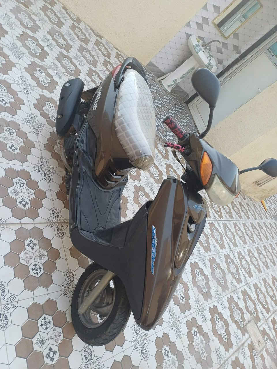 السلام عليكم 
دراجه اكزز ابريز للبيع 
الدراجه كلش نضيفه 
السعر 650 
للاستفسار على الرقم 
***********
