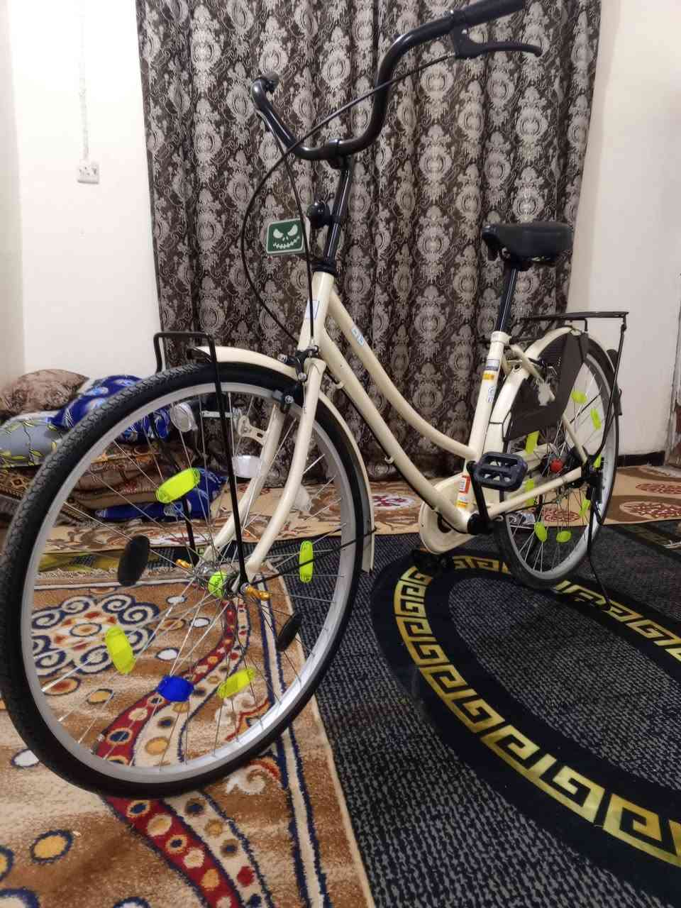 سلام عليكم للبيع ب150و بي مجال نضيف حاويه موديل 2019 مكاني الناصريه حيالشهداء  يراسلني الشراي يجي خاص***********
