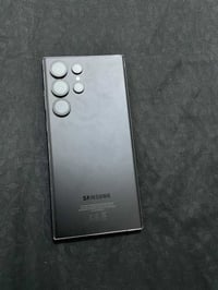 متوفر جهاز سامسونج S23 مستعمل بسعر 550 بي مجال بسيط ذاكره 256 وشرق اوس...
