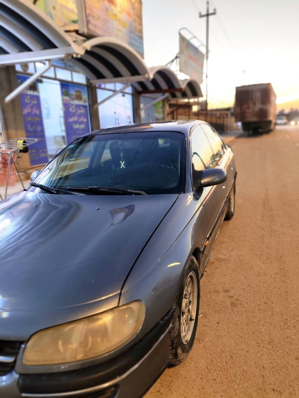 السلام عليكم
أوبل بزون للبيع أو  مراوس 

1996💥

محرك  ؛كير بطه :2500💥

صدر امامي خلفي نضيف ..

سنويه ال 29

داخل نضيف 💥

سعر ,45💲
***********
