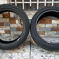 زوج تاير ماركة بيرلي  للبيع مستعمل حجم 235/45/18  للاستفسار اتصل على 0...