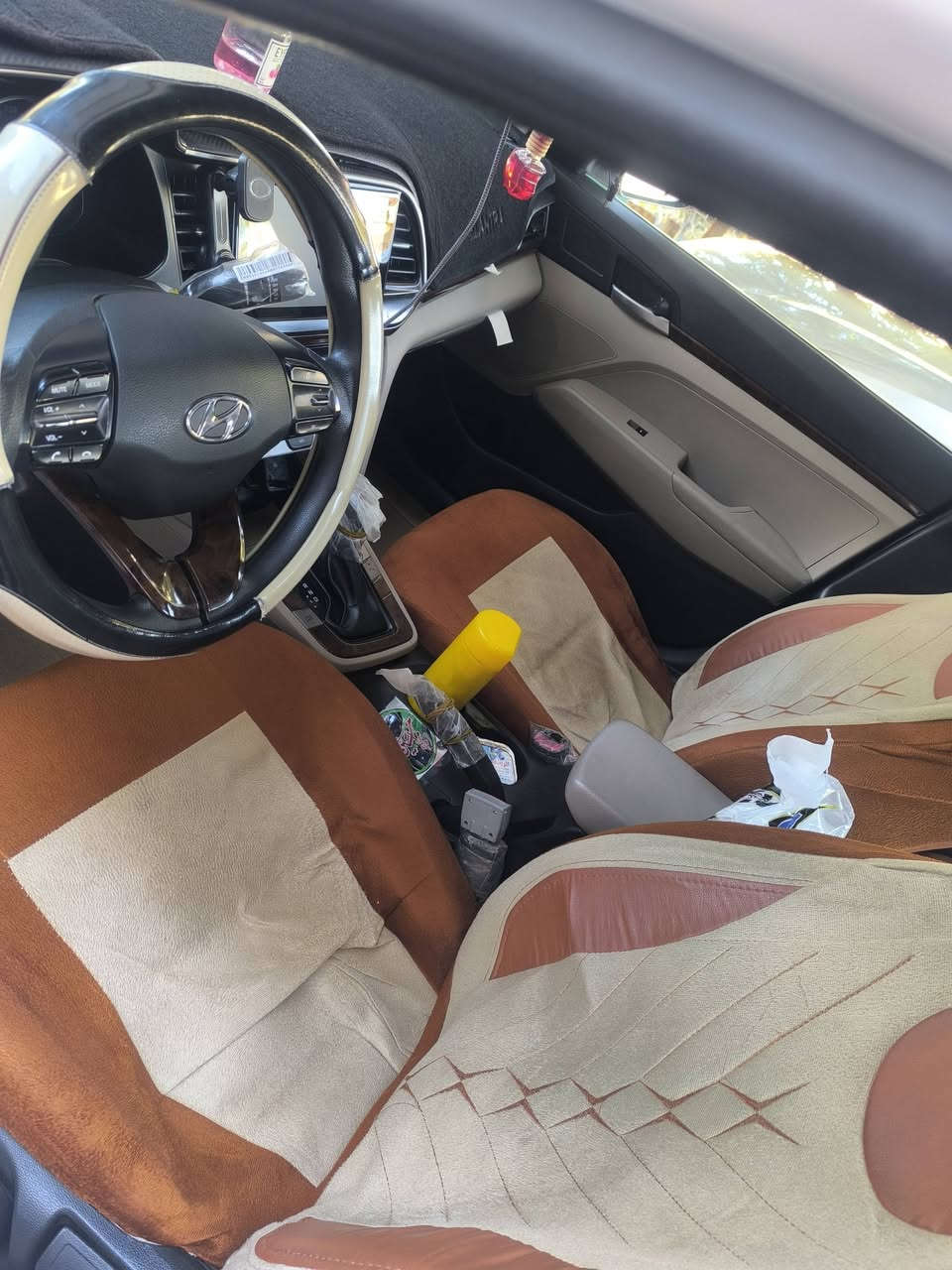 السلام عليكم النترا 19 خليجي فول واحد على واحد بصمه فاتحه بيها بنين وباردات بسيطه باسمي السعر155 بها مجالالعنوان ديالى بعقوبه رقم بغداد ***********
