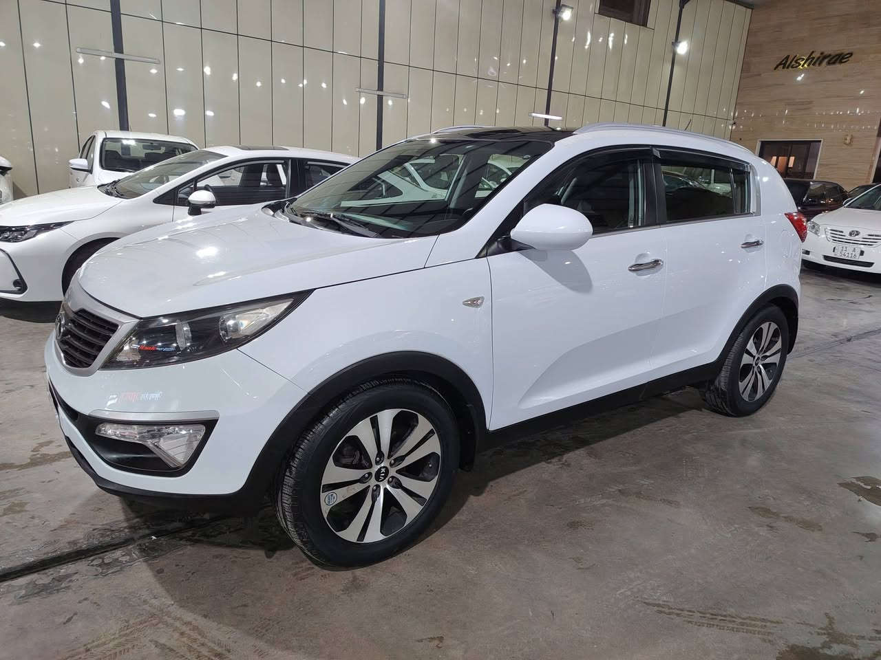 السلام عليكم سبورتج ٢٠١٤ خليجي
كفاله عامه لا صبغ ولا بارد ولا تبديل
ماشيه ١١٠  سياره جديده وجاهزه
محرك ٢٠٠٠ دوش بلادي
بانوراما
كشنات جلد
حساس خلفي
شاشه
كامره خلفيه
رقم بغداد
سعر ١٥٨ بيه مجال بسيط
للتصال***********
