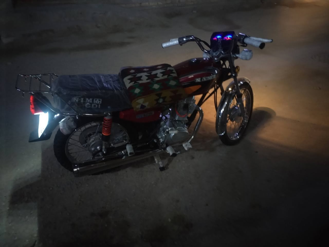 سلام عليكم شباب دراجه لبيع ربع كير نامه موديل 2027دراجه مفوله نظيفه برغي مامفتوحه السعر 800وبيه مجال شراي ***********
