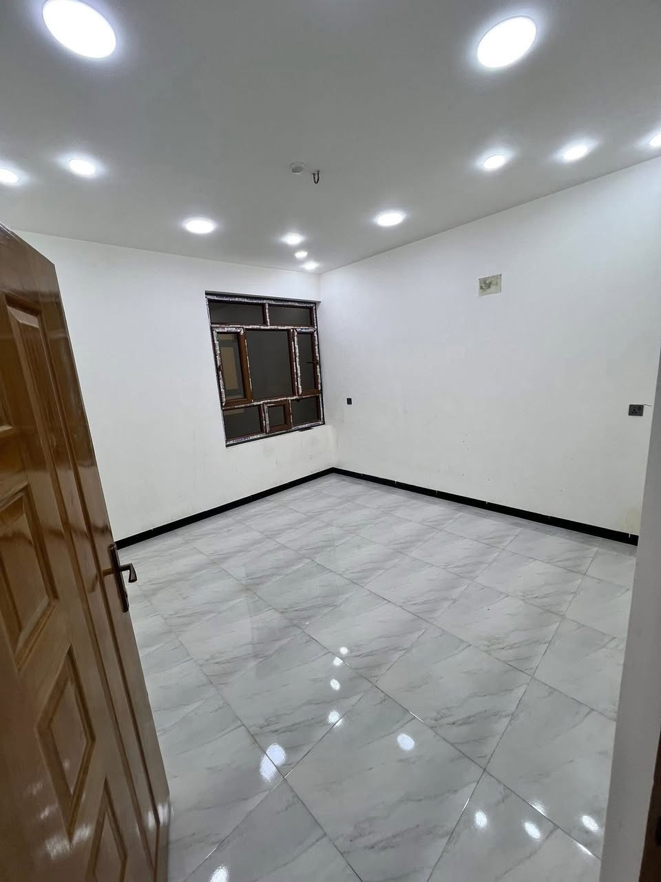 #للايجار في السيديه
🌐مشتمل طابق اول مساحته150 متر نضيف جداً  زيرو معزول عزل تام 
💠غرفتين نوم 
💠صاله
💠مطبخ 

💠وخدمات عدد ٢

💵 بدل الايجار 700 الف

📍موقع مميز جداً

⚜️للاستفسار ولتواصل ↘️↘️
***********
