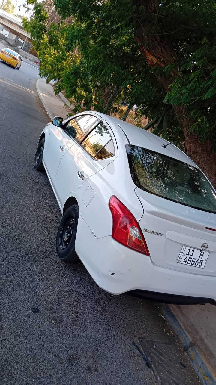 سلام عليكم 
نيسان سني هندي
موديل ٢٠١٩
ماشي ١٠٣ 
جملغ امامي صبغ 
جملغ امامي مبدل 
جملغ خلفي بارد 
محرك مكفول 
كير مكفول 
مكان الاعظميه 
سعر السياره ٨٩وبيه مجال قليل 
تبريد ثلج 
شاشه 
كامره 
حساسات 
***********
